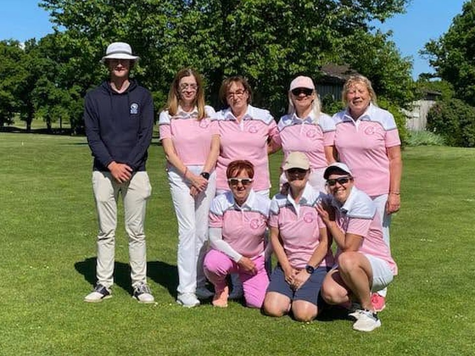 Une équipe du Golf de la Jonchère avant un match interclubs