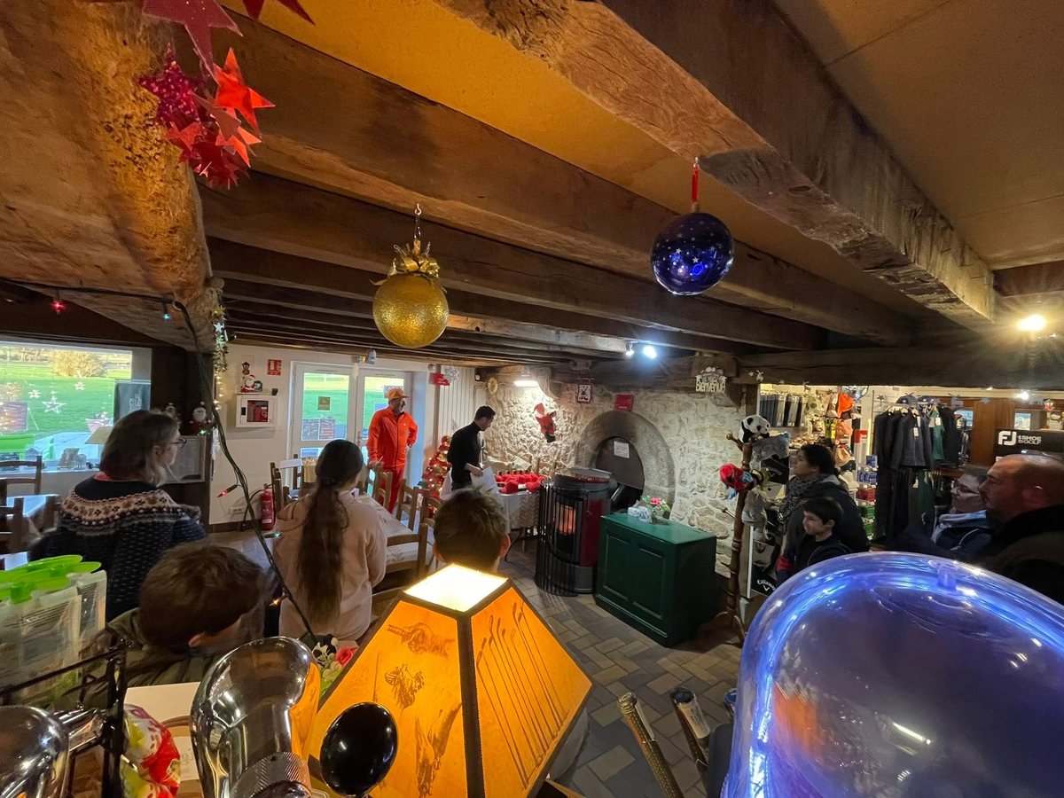 Remise des prix au club house un soir de compétition